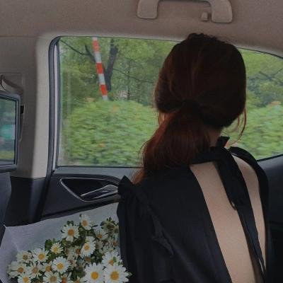 一线女星与前任深夜同框，整整一周内幕曝光，评论区沦陷